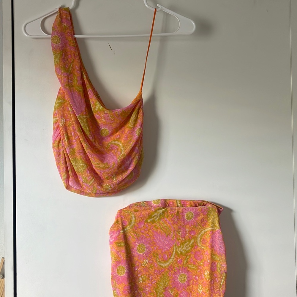House of Harlow orange tangerine printed two piece one shoulder top and skirt
